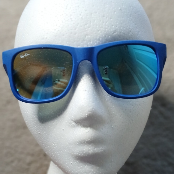 Ray-Ban Vibrant Blue Shades. Brand New. - Picture 6 of 6
